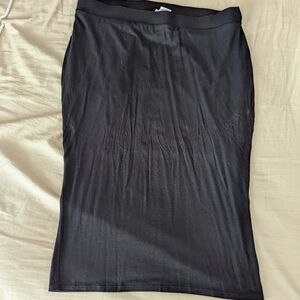 Ava & Viv 1X Stretchy Form-Fitting Midline Skirt Black